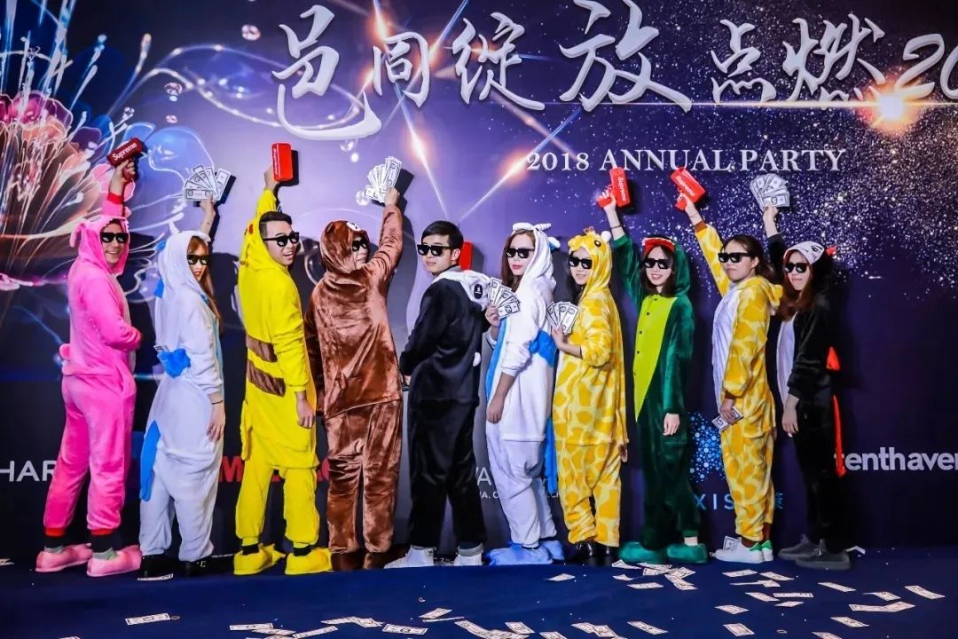 关于足球的团建游戏_足球游戏游戏规则_团建足球的游戏规则